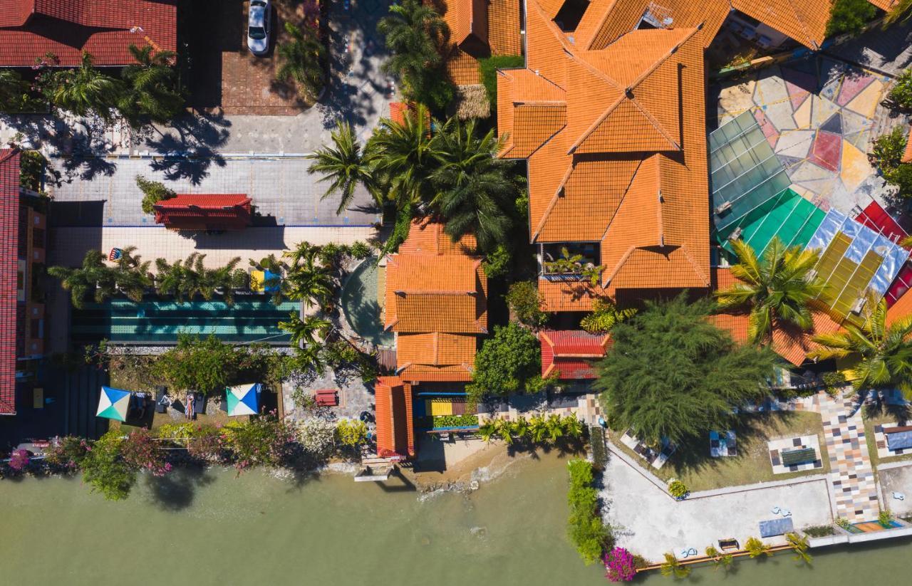 Lost Paradise Resort Бату-Ферринги Экстерьер фото